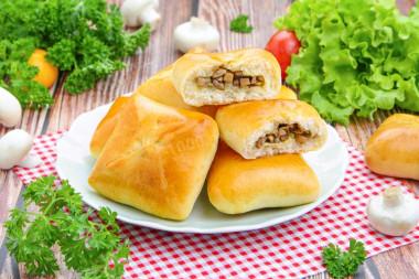 Пирожки с грибами в духовке