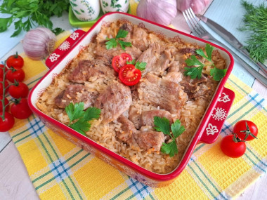 Свинина с рисом в духовке
