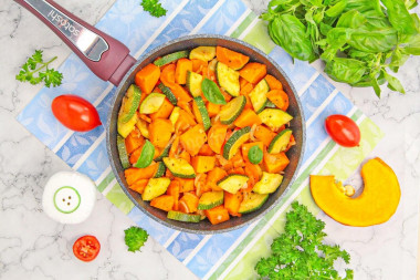 Овощное рагу с тыквой и кабачками
