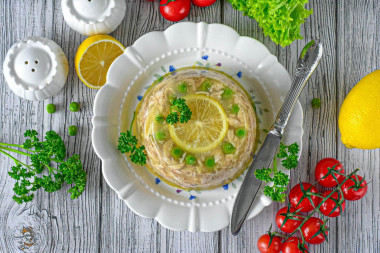 Куриный холодец из ножек курицы