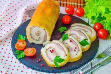 Рулет из тонкого сала со шкуркой в духовке