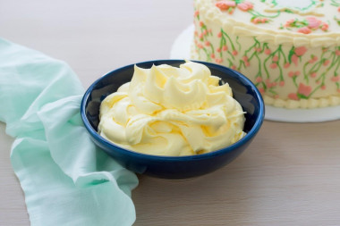 Белково масляный крем для торта и выпечки