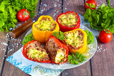Перец с фаршем и сыром в духовке