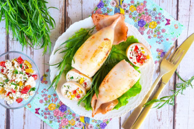 Кальмары с сыром фаршированные на сковороде