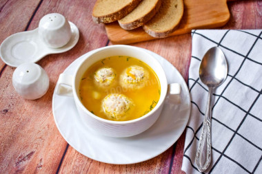 Суп с фрикадельками из куриного фарша