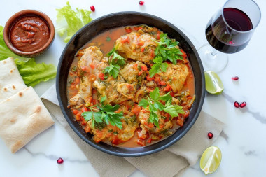 Классический чахохбили из курицы по грузински на сковороде