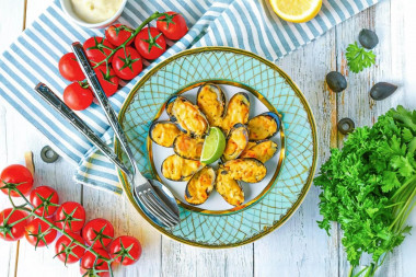 Мидии запеченные в духовке с сыром