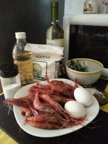 Рецепт - Креветки в винном кляре с кукурузным крахмалом - Шаг 1 - Ингредиенты.