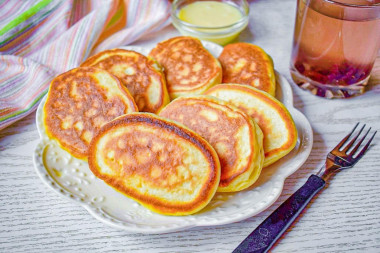 Пышные оладьи на кислом молоке без дрожжей