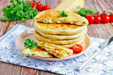 Хачапури на молоке с сыром на сковороде