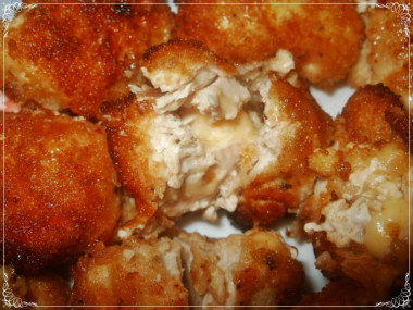 Куриные наггетсы с пармезаном и чесноком на сковороде