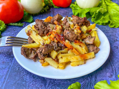 Жареная картошка с куриной печенью