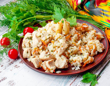 Плов с куриным филе на сковороде