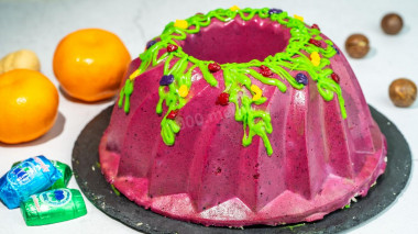 Творожный торт с сочной жимолостью без выпечки