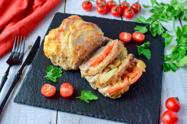 Свинина с сыром и помидорами в фольге в духовке