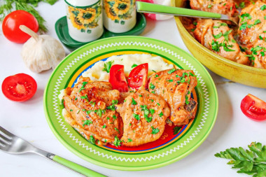 Гедлибже из курицы в сметанном соусе