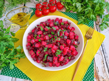 Салат из свеклы и картошки