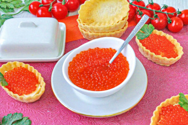 Как засолить икру форели в домашних условиях