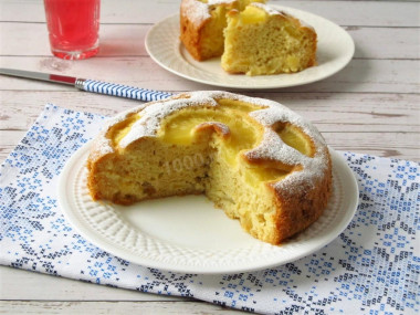 Пирог с консервированными ананасами в духовке