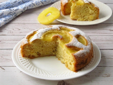 Пирог с консервированными ананасами в духовке