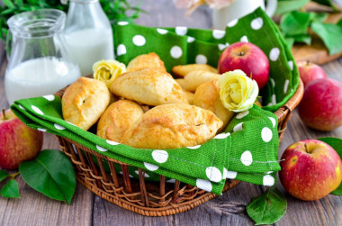 Творожные пирожки в духовке с яблоками