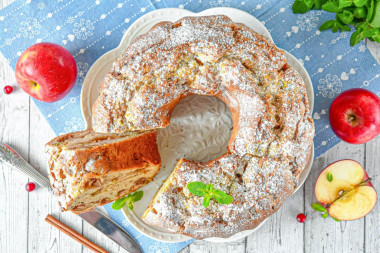 Яблочный кекс в духовке