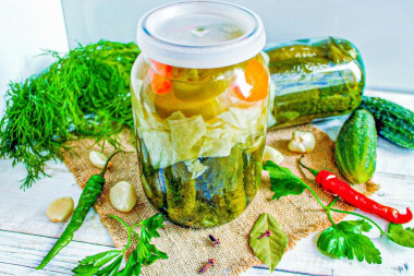 Ассорти на зиму с капустой и огурцами