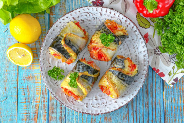Рулетики из скумбрии в духовке