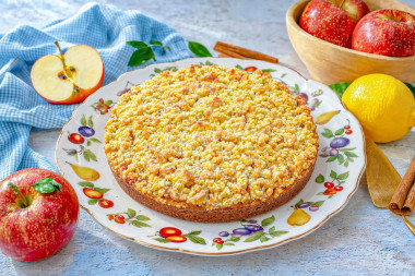Песочный пирог с яблоками в духовке