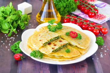 Азербайджанские кутабы с зеленью