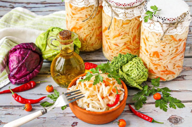 Капуста быстрого приготовления с горячим рассолом и уксусом