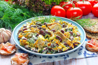 Салат с фасолью курицей и морковью