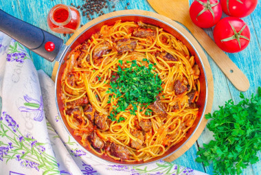 Вермишель с мясом на сковороде