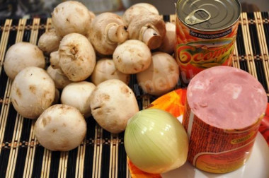 Рецепт - Салат консервированная фасоль майонез лук грибы ветчина - Шаг 1 - Рецепт этого изумительного салатика мне достался по наследству от мамы - именно она научила меня, как приготовить салат с белой фасолью консервированной. Можно даже сказать, что это вкус моего детства! Для салата готовим продукты, которые нам для него потребуются.