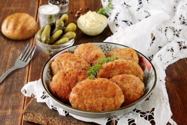 Котлеты из кролика и курицы
