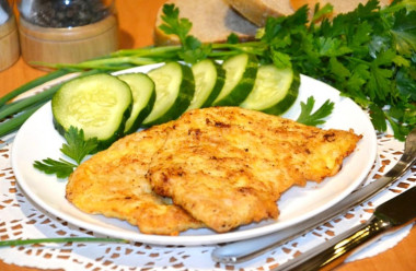 Отбивные из индейки в кукурузной муке