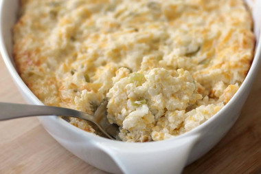 Рис с луком-шалот с чеддером и сметаной в духовке