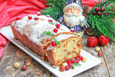 Рождественский пирог с сухофруктами и орехами
