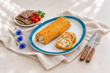 Морковный рулет из моркови и плавленного сыра