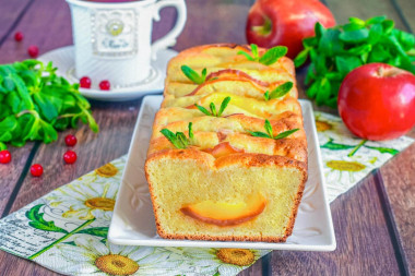 Шарлотка с творогом и яблоками в духовке