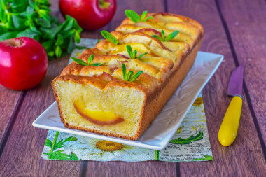 Шарлотка с творогом и яблоками в духовке