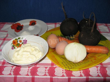 Рецепт - Салат из черной редьки с морковью, яйцами и луком - Шаг 1 - Вот наши продукты