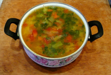 Крестьянский суп с помидорами, капустой, картошкой