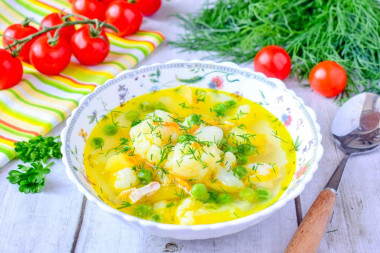 Куриный суп с цветной капустой