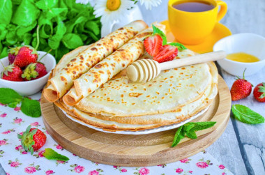 Блины на молоке с яйцами тонкие