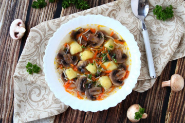 Грибной суп из шампиньонов с вермишелью и картофелем