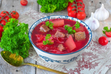 Борщ с томатной пастой