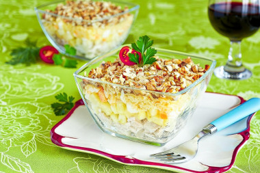 Салат курица с ананасами слоями