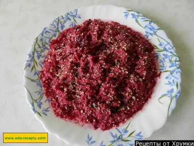 Свекольный салат с грецкими орехами черносливом и майонезом
