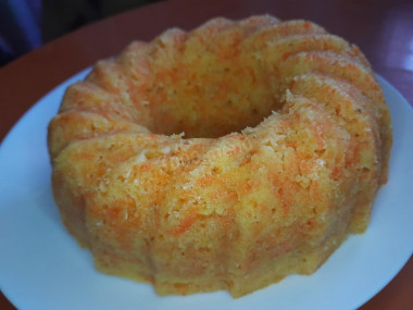 Большой морковный кекс в микроволновке